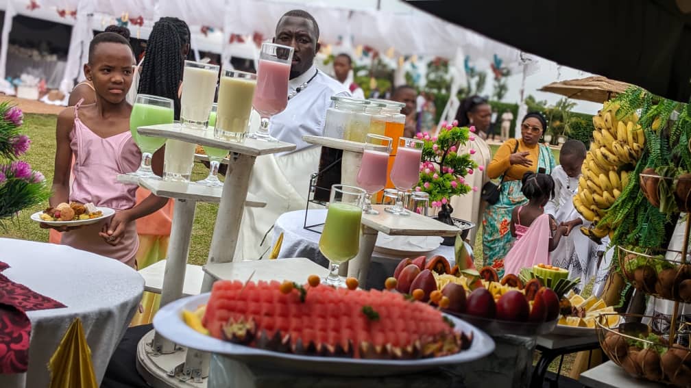 UMUTSAKURA executive chef presenting an elevated Rwandan buffet